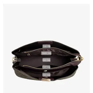 حقيبة FOXER مونوغرام، حقيبة Tote نسائية من سرح، شنطة FOXER من سرح، شنطة نسائية فاخرة من سرح، شنطة Tote فخمة، شنطة PVC من سرح، شنطة نسائية للعمل من سرح، شنطة جامعة من سرح، شنطة سفر أنيقة من سرح، شنطة مونوغرام نسائية، شنطة نسائية بطبعات زهور، شنطة Vintage من سرح، شنطة ريـترو أنيقة من سرح، شنطة نسائية كبيرة من سرح، متجر سرح للشنط النسائية، شنطة FOXER فاخرة، شنط ماركة من سرح، شنطة نسائية موضة 2025 من سرح، شنطة هدية فاخرة من سرح، شنط نسائية PVC من سرح