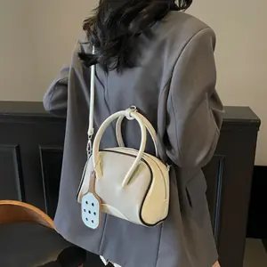 حقيبة كروس نسائية بولينغ، شنطة بولينغ من سرح، شنطة كروس نسائية من سرح، شنطة كتف نسائية من سرح، شنطة بولينغ صغيرة من سرح، شنطة نسائية فاخرة من سرح، شنطة PU من سرح، شنطة كروس بودي من سرح، شنطة كتف أنيقة من سرح، شنطة كروس عملية من سرح، شنطة نسائية موضة 2025 من سرح، متجر سرح للشنط النسائية، شنطة بولينغ كاجوال من سرح، شنطة نسائية خفيفة من سرح، شنطة عمل نسائية من سرح، شنطة تسوق نسائية من سرح، شنطة جامعة من سرح، شنطة نسائية صغيرة أنيقة، شنطة كروس نسائية خفيفة من سرح