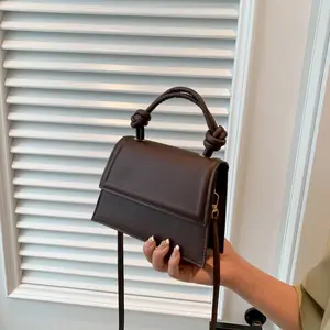 حقيبة كروس نسائية صغيرة، شنطة كروس من سرح، شنطة كتف أنيقة من سرح، شنطة نسائية صغيرة من سرح، شنطة PU فاخرة من سرح، شنط كروس نسائية من سرح، شنطة صغيرة أنيقة، شنطة خفيفة من سرح، شنطة عمل نسائية من سرح، شنطة جامعة من سرح، شنطة تسوق نسائية من سرح، شنطة يومية من سرح، شنطة كروس بودي نسائية من سرح، شنطة كتف كاجوال من سرح، شنط نسائية موضة 2025، متجر سرح للشنط النسائية، شنطة PU ناعمة من سرح، شنطة نسائية عصرية، شنطة صغيرة راقية من سرح، شنطة نسائية عملية من سرح