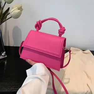 حقيبة كروس نسائية صغيرة، شنطة كروس من سرح، شنطة كتف أنيقة من سرح، شنطة نسائية صغيرة من سرح، شنطة PU فاخرة من سرح، شنط كروس نسائية من سرح، شنطة صغيرة أنيقة، شنطة خفيفة من سرح، شنطة عمل نسائية من سرح، شنطة جامعة من سرح، شنطة تسوق نسائية من سرح، شنطة يومية من سرح، شنطة كروس بودي نسائية من سرح، شنطة كتف كاجوال من سرح، شنط نسائية موضة 2025، متجر سرح للشنط النسائية، شنطة PU ناعمة من سرح، شنطة نسائية عصرية، شنطة صغيرة راقية من سرح، شنطة نسائية عملية من سرح