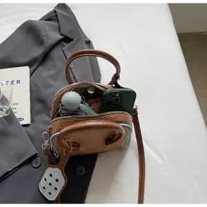 حقيبة كروس نسائية بولينغ، شنطة بولينغ من سرح، شنطة كروس نسائية من سرح، شنطة كتف نسائية من سرح، شنطة بولينغ صغيرة من سرح، شنطة نسائية فاخرة من سرح، شنطة PU من سرح، شنطة كروس بودي من سرح، شنطة كتف أنيقة من سرح، شنطة كروس عملية من سرح، شنطة نسائية موضة 2025 من سرح، متجر سرح للشنط النسائية، شنطة بولينغ كاجوال من سرح، شنطة نسائية خفيفة من سرح، شنطة عمل نسائية من سرح، شنطة تسوق نسائية من سرح، شنطة جامعة من سرح، شنطة نسائية صغيرة أنيقة، شنطة كروس نسائية خفيفة من سرح