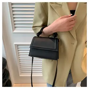 حقيبة كروس نسائية صغيرة، شنطة كروس من سرح، شنطة كتف أنيقة من سرح، شنطة نسائية صغيرة من سرح، شنطة PU فاخرة من سرح، شنط كروس نسائية من سرح، شنطة صغيرة أنيقة، شنطة خفيفة من سرح، شنطة عمل نسائية من سرح، شنطة جامعة من سرح، شنطة تسوق نسائية من سرح، شنطة يومية من سرح، شنطة كروس بودي نسائية من سرح، شنطة كتف كاجوال من سرح، شنط نسائية موضة 2025، متجر سرح للشنط النسائية، شنطة PU ناعمة من سرح، شنطة نسائية عصرية، شنطة صغيرة راقية من سرح، شنطة نسائية عملية من سرح