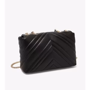 شنطة كتف مبطنة,شنطة كروس بودي فاخرة,شنطة بتصميم شيفرون,شنطة taupe,شنطة بسلسلة ذهبية,شنط عصرية راقية,شنط للمناسبات اليومية,شنط سرح.