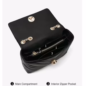 شنطة كتف مبطنة,شنطة كروس بودي فاخرة,شنطة بتصميم شيفرون,شنطة taupe,شنطة بسلسلة ذهبية,شنط عصرية راقية,شنط للمناسبات اليومية,شنط سرح.