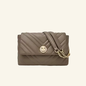 مجموعة شنط سهرة مخمل فاخرة بتصميم أنيق 2025